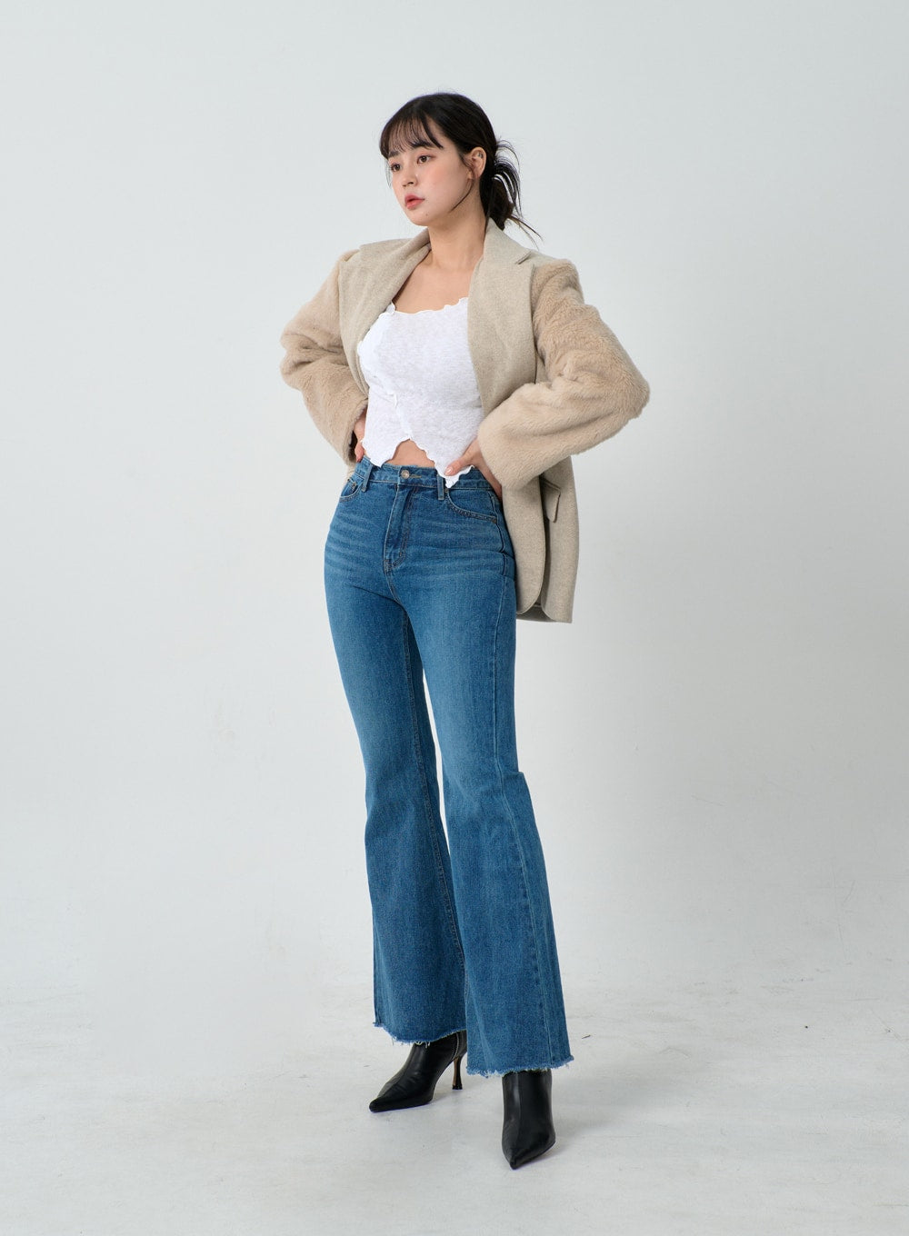 Wavy Off-Shoulder Cropped Top IJ304