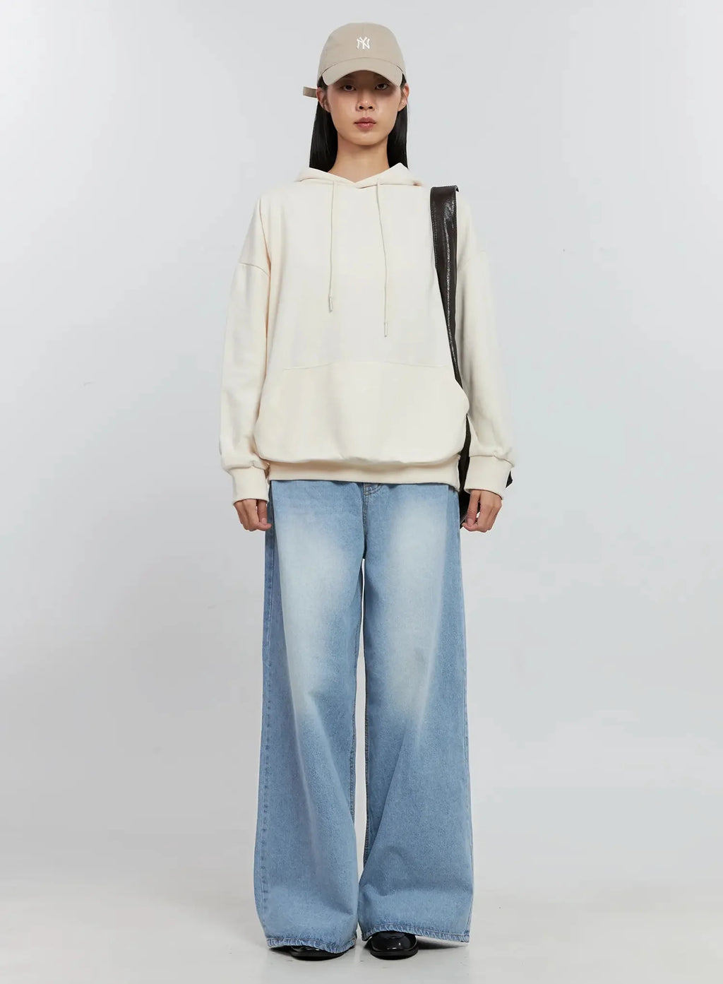 Ramos Washed Wide-Leg Jeans IS516