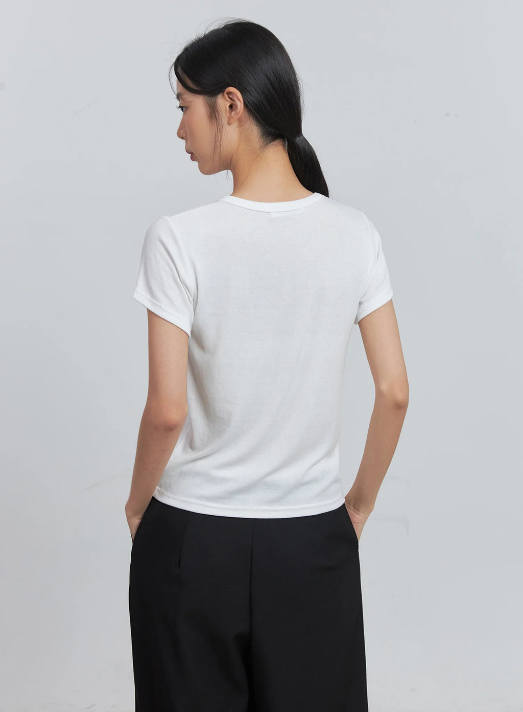 Loose-Fit Short-Sleeve Tee IU512