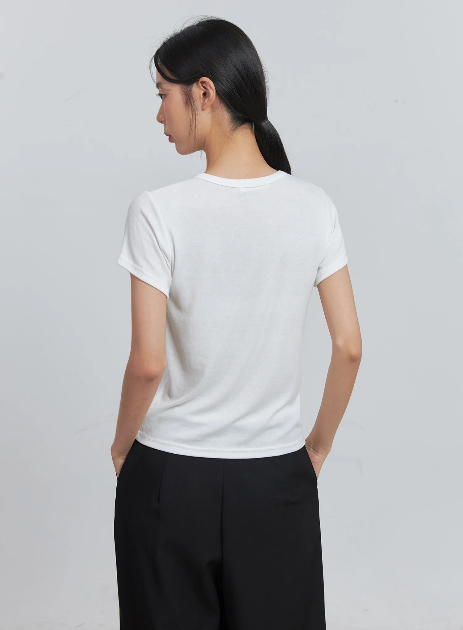 Loose-Fit Short-Sleeve Tee IU512