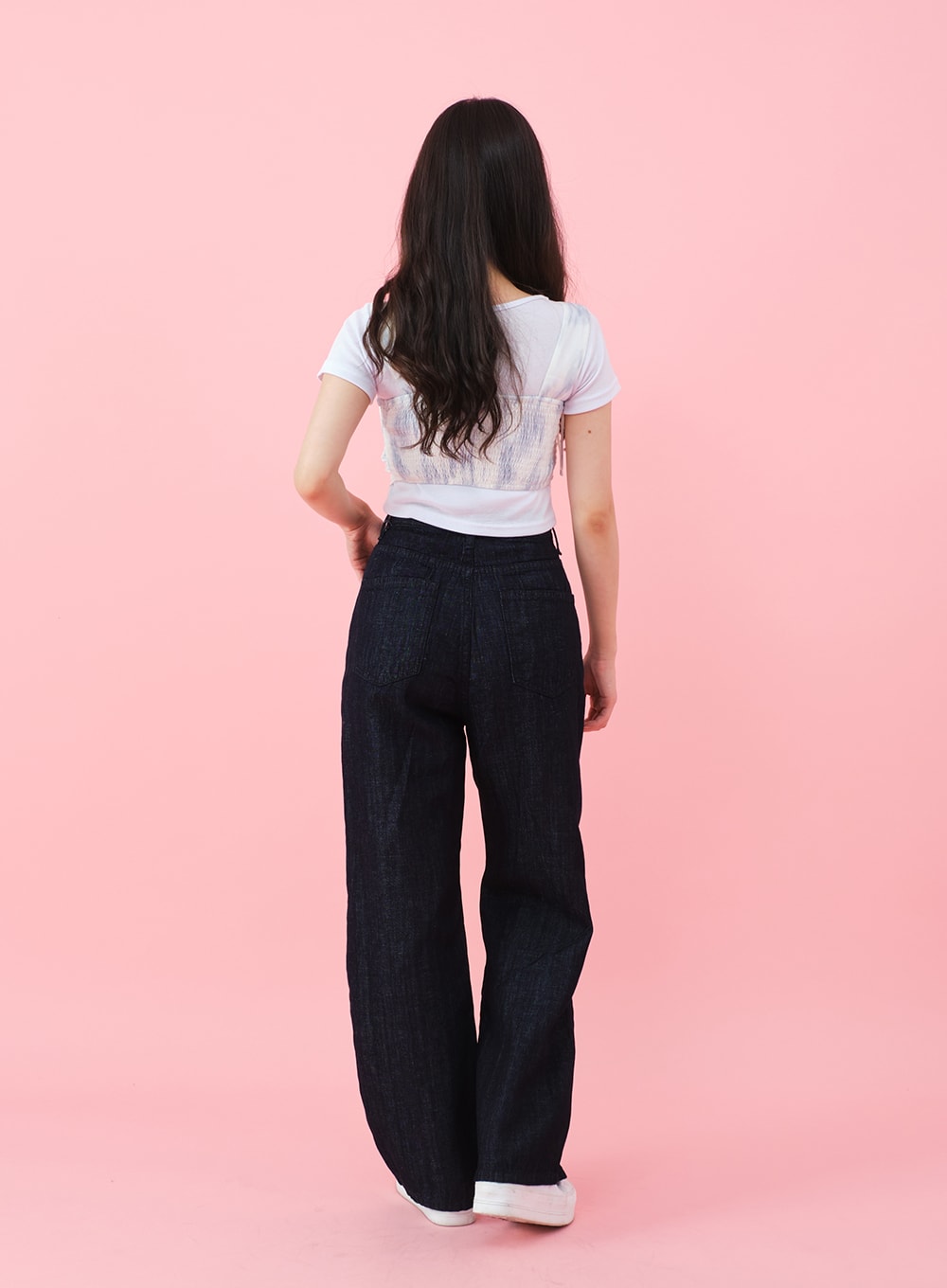 Deep Round Neck Basic Crop T-Shirt BU5