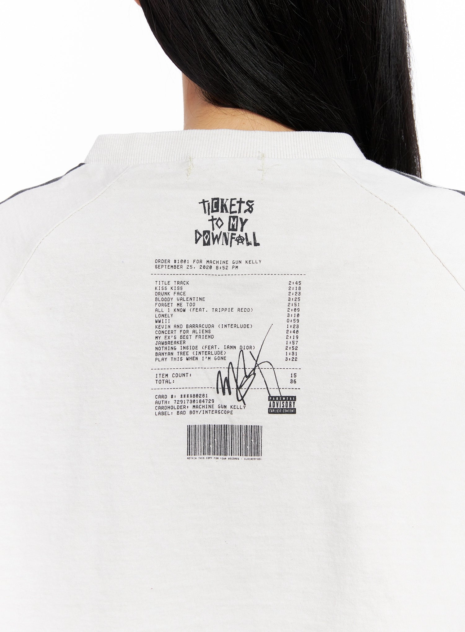 Relaxed-Fit V-Neck Graphic T-Shirt IG508