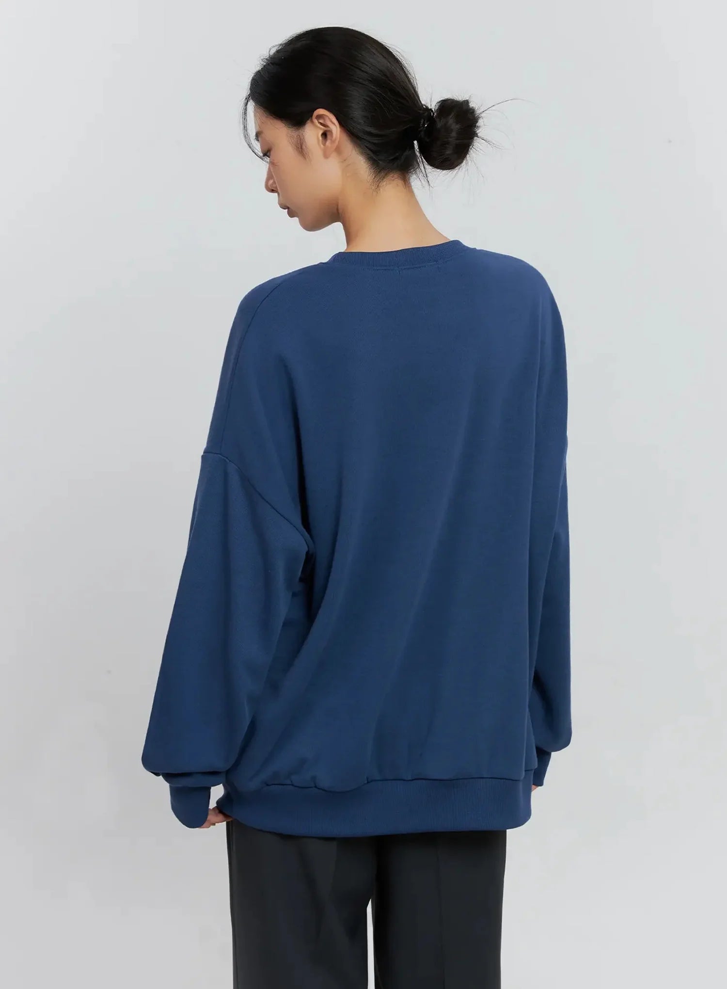 Classic Grey Crewneck Sweatshirt IS516