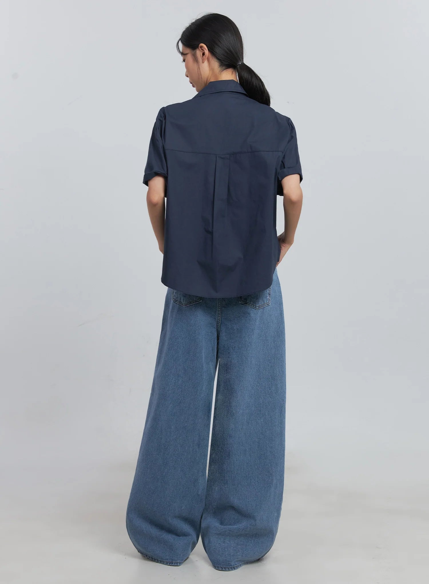 Roll-Up Short-Sleeve Collared Shirt IU512