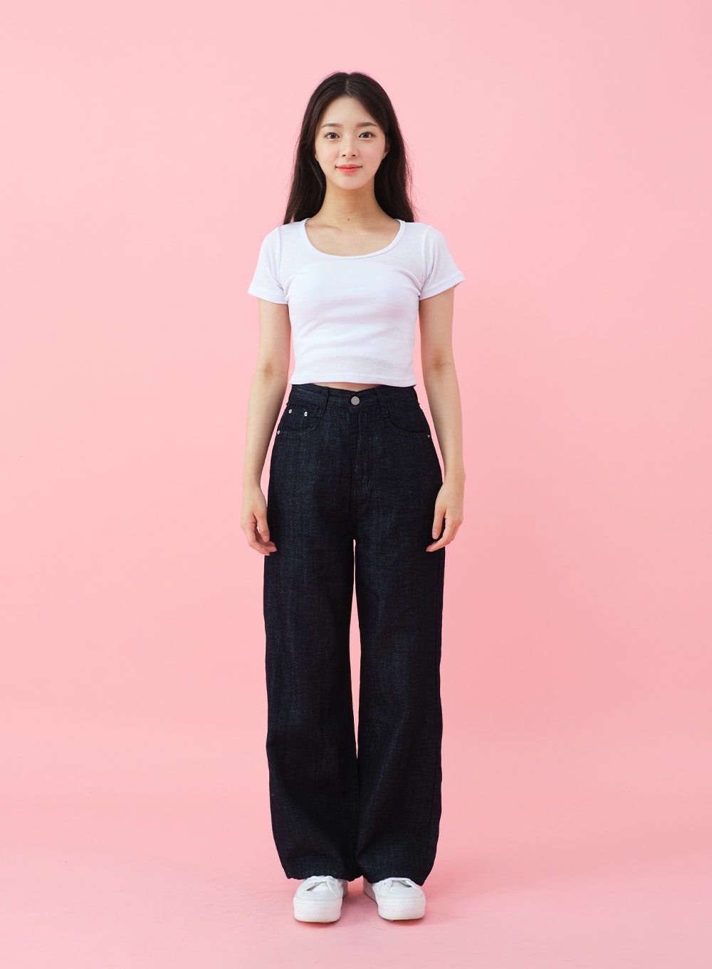 Deep Round Neck Basic Crop T-Shirt BU5