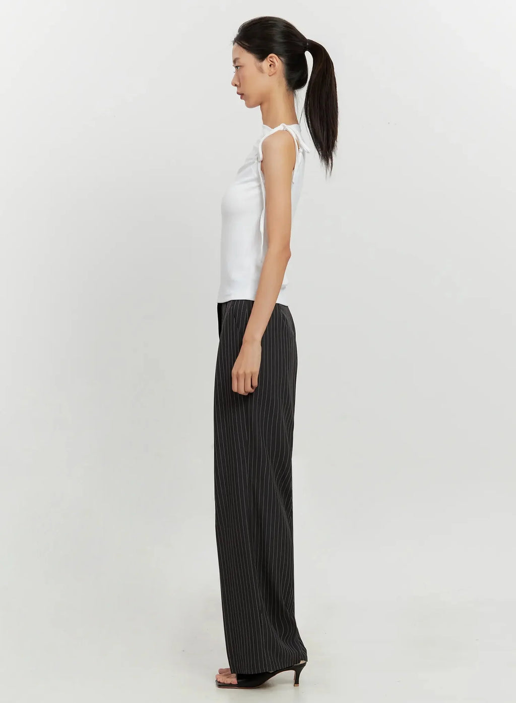 Asymmetric High Neck Tank Top IL528