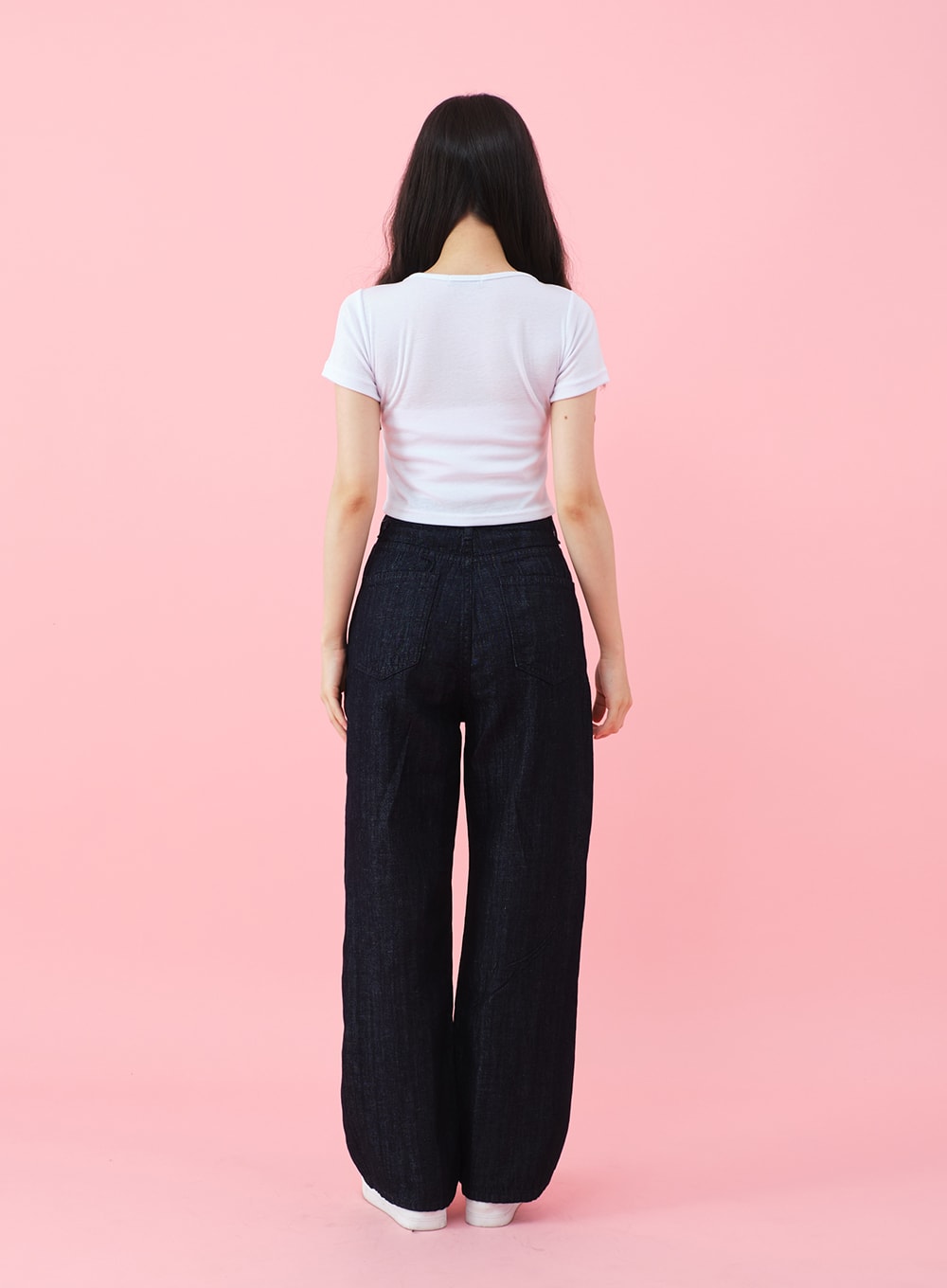 Deep Round Neck Basic Crop T-Shirt BU5