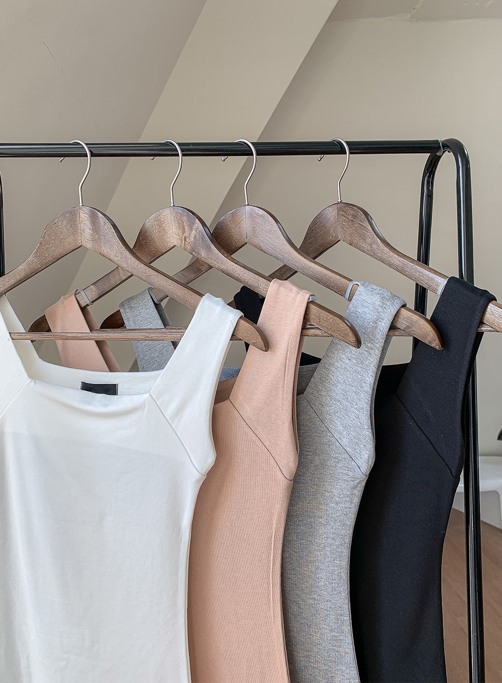 Essential Square Neck Cami Sleeveless Top IM12