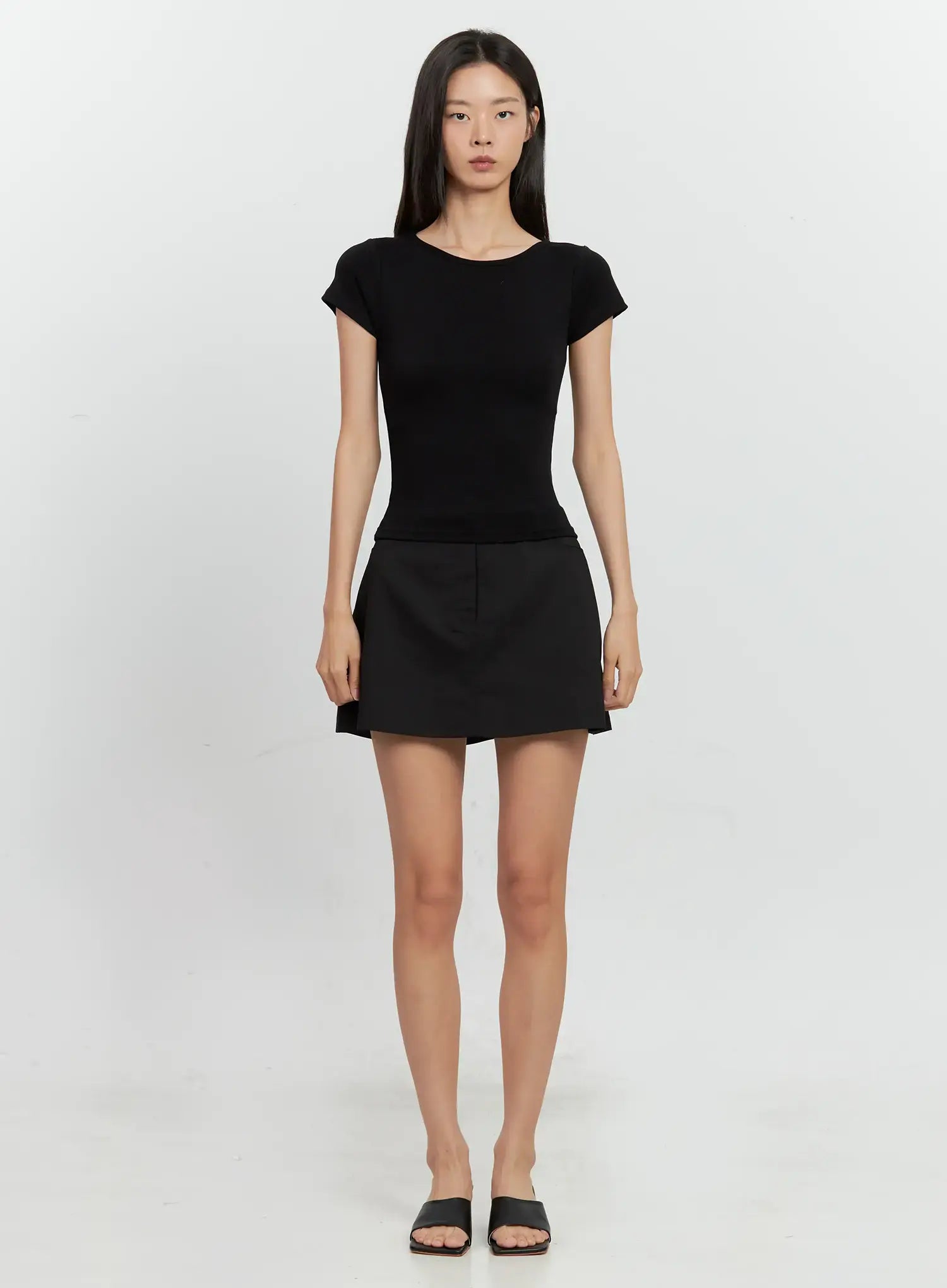 Round Neck Short-Sleeve Top IL528