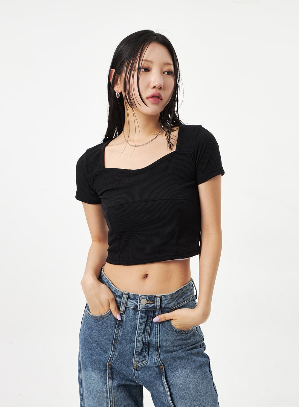 Heart Neck Cropped Tee CA320