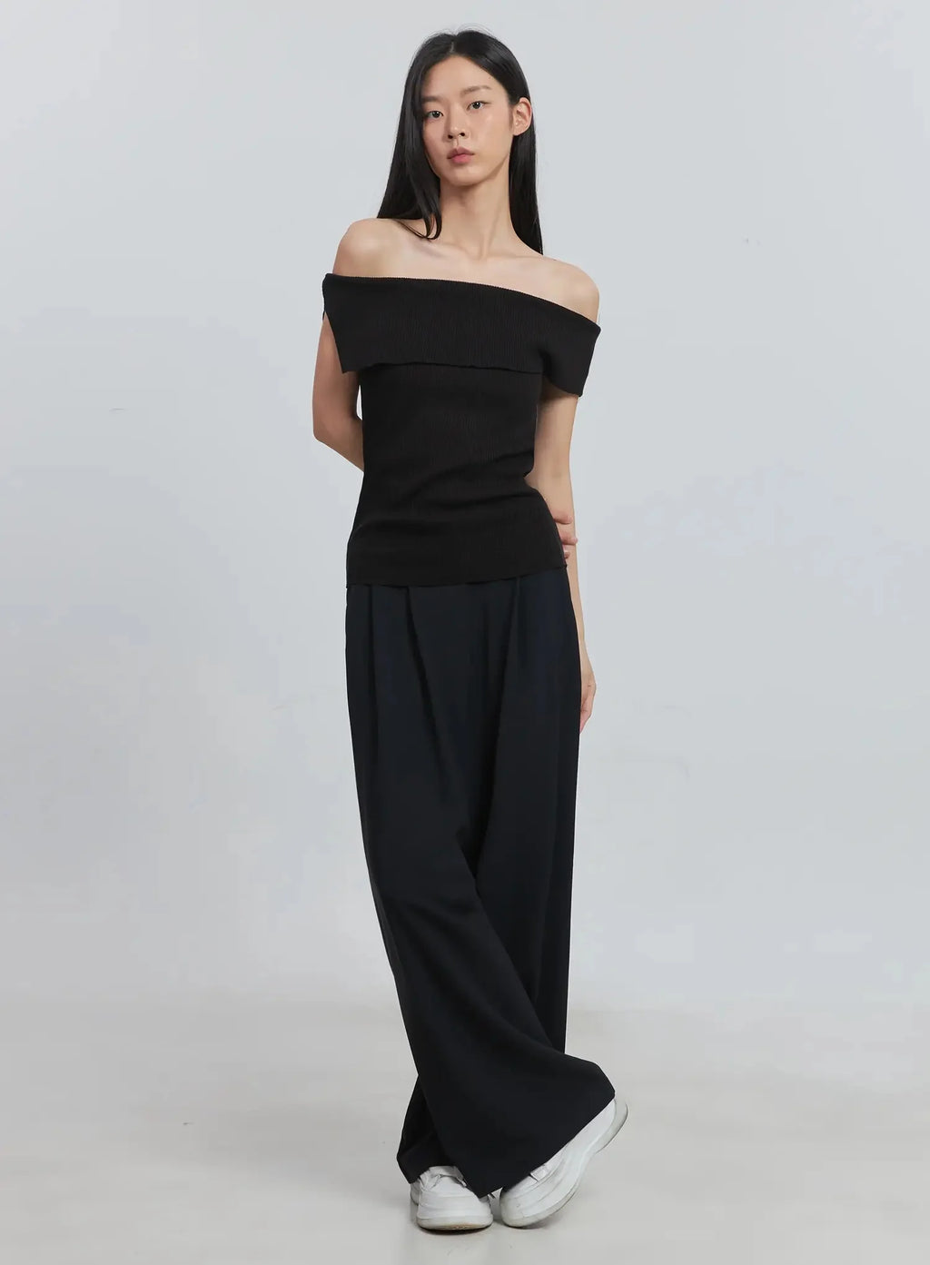 Pintuck Wide-Leg Pants IU512