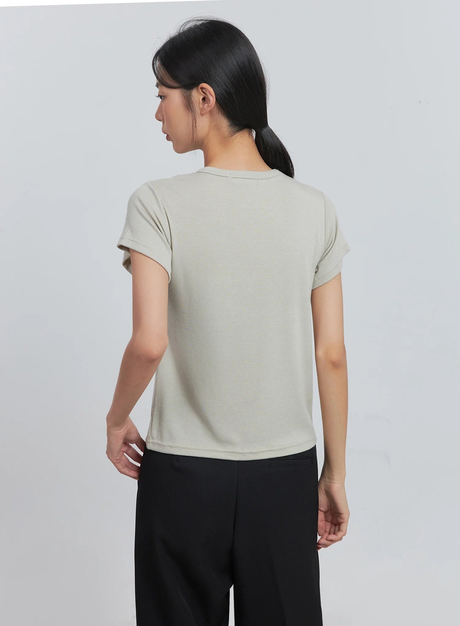Loose-Fit Short-Sleeve Tee IU512