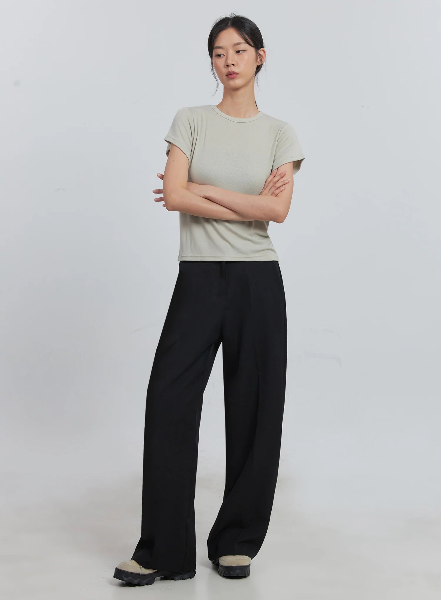 Loose-Fit Short-Sleeve Tee IU512