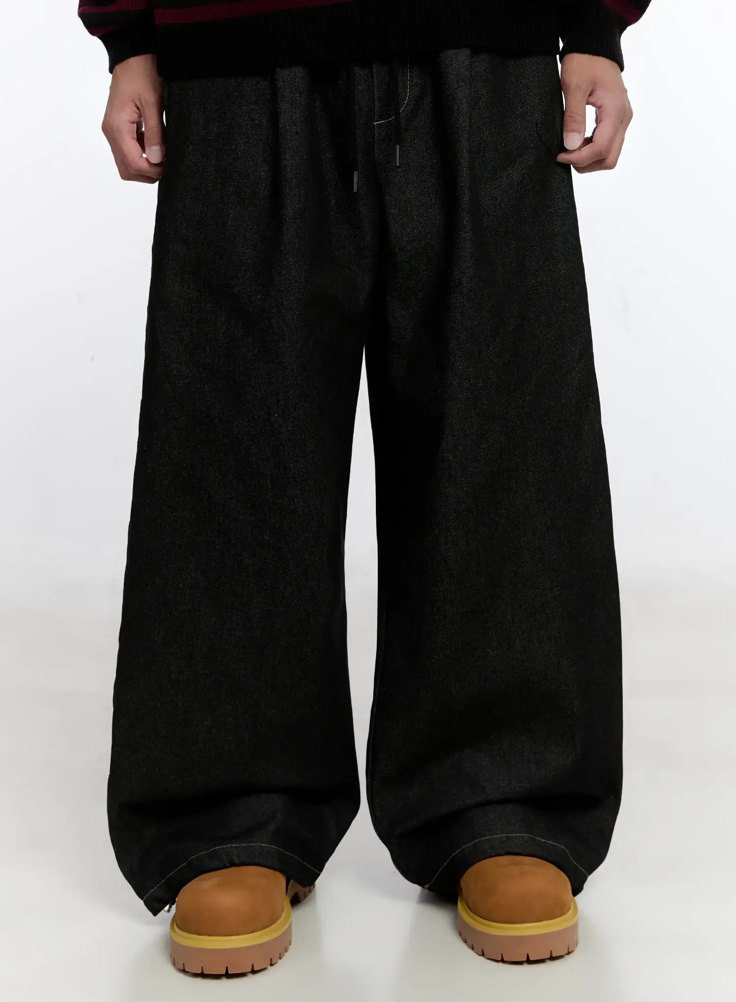 Men's Graphic Jeans (Black) IS529