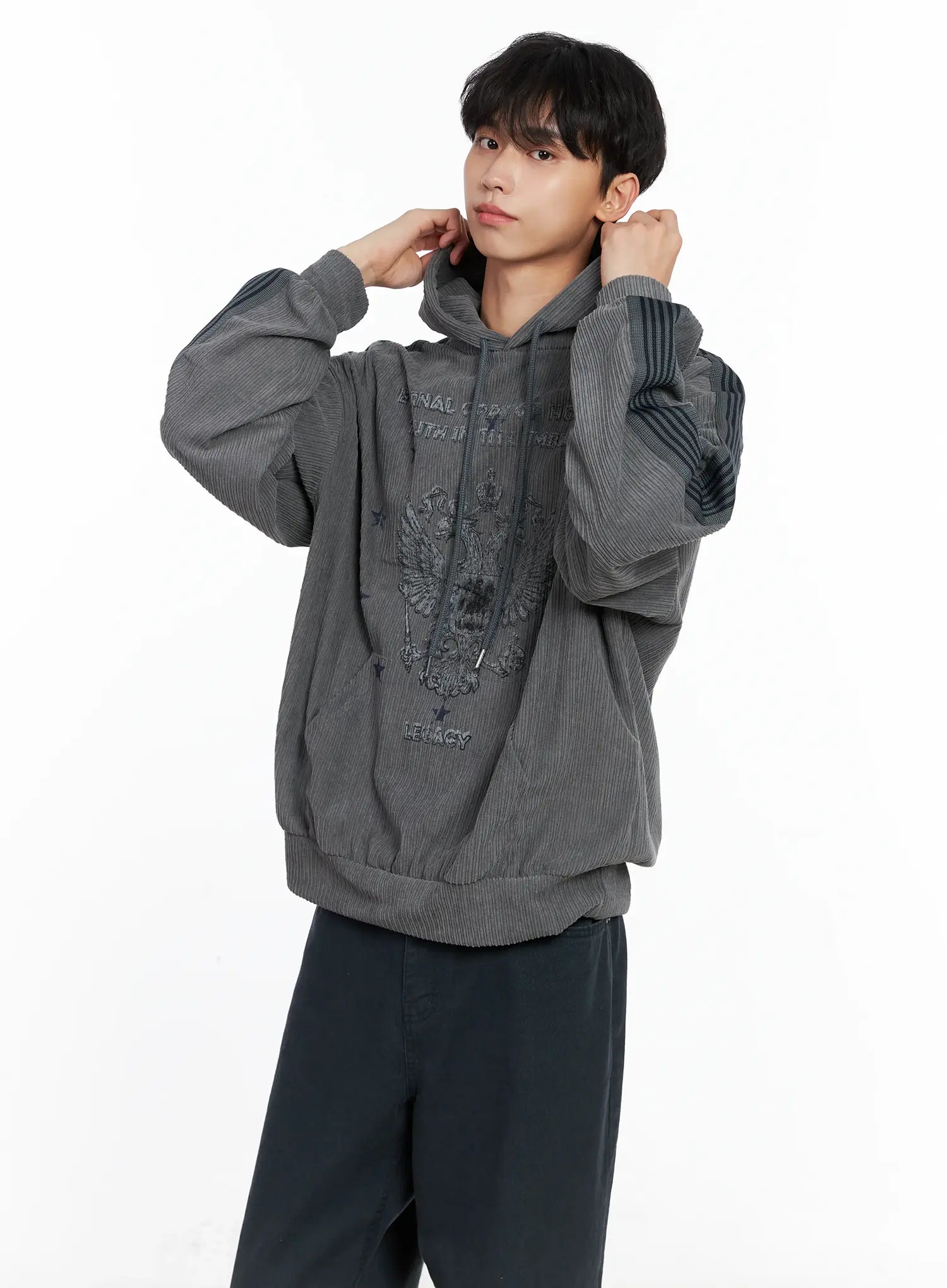 Men's Embroidered Corduroy Hoodie IS519
