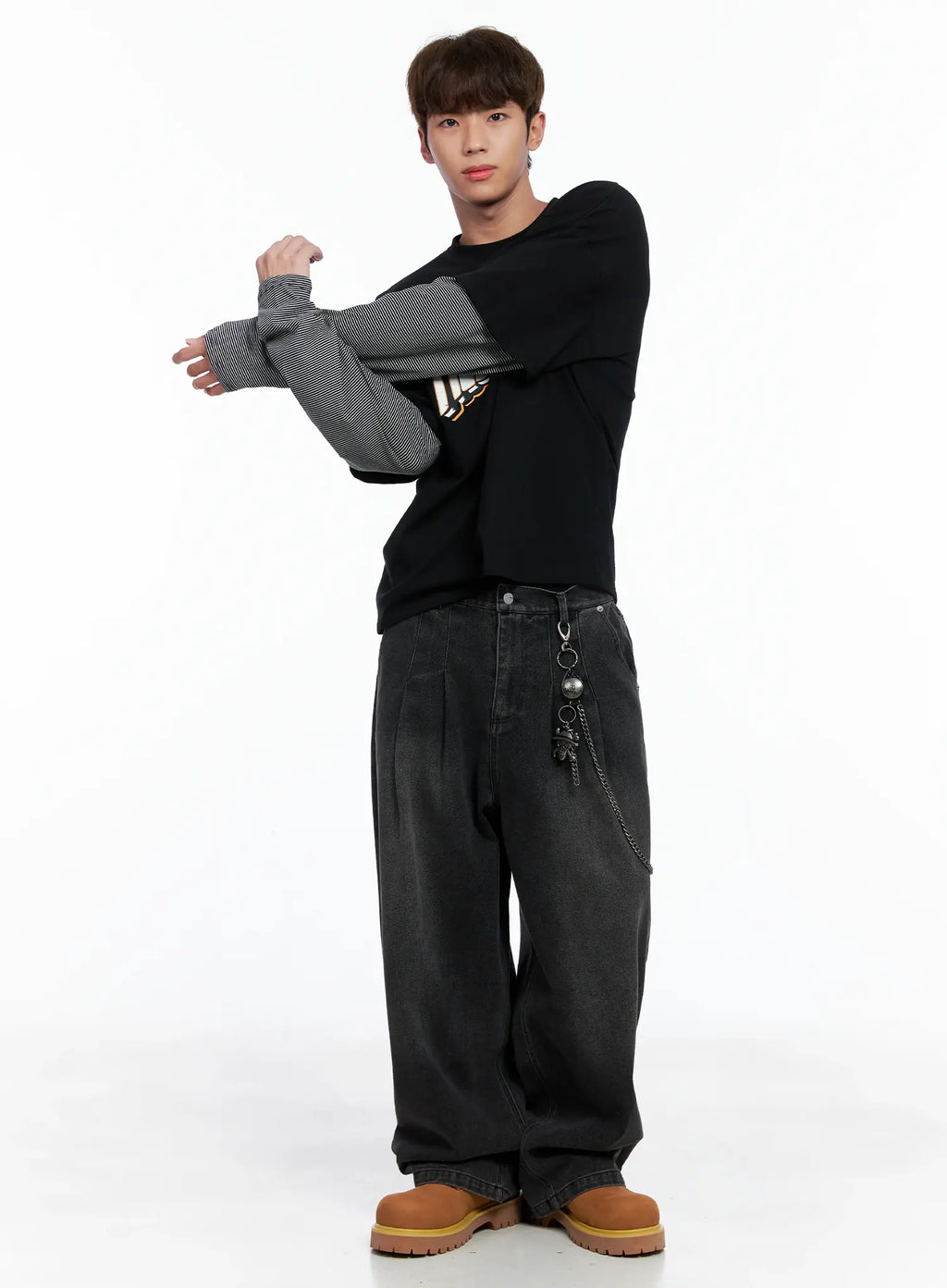 Men's Wide-Leg Two-Tuck Denim Jeans IO502