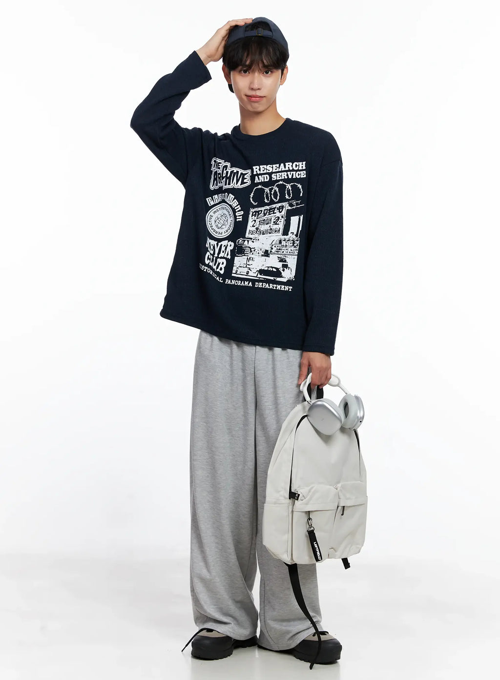 Men's Graphic Knit Long-Sleeve Top IS519