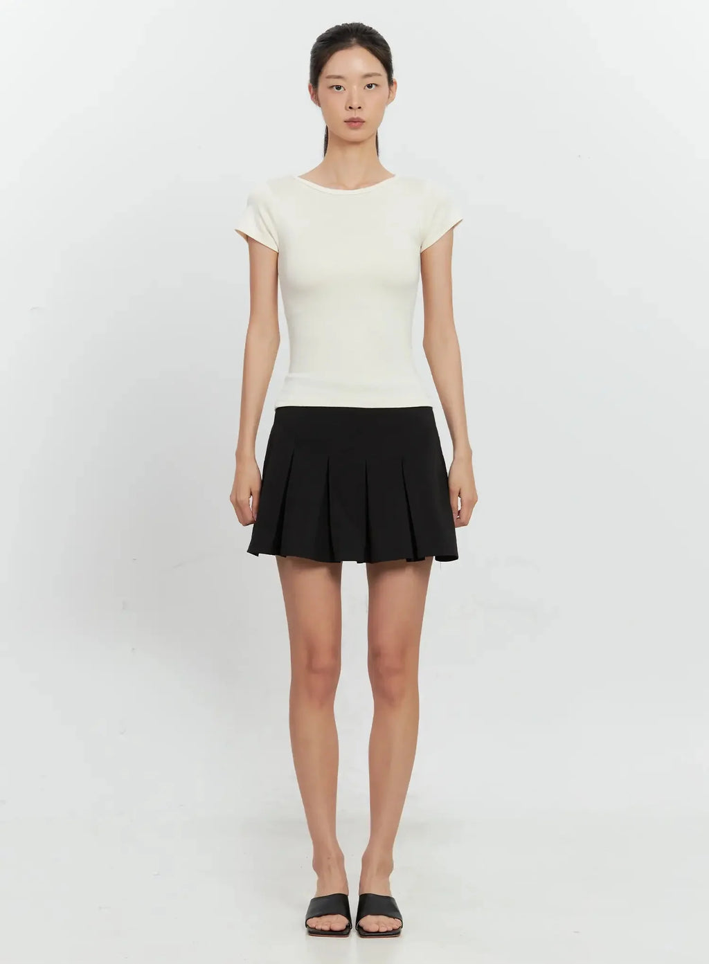 Round Neck Short-Sleeve Top IL528