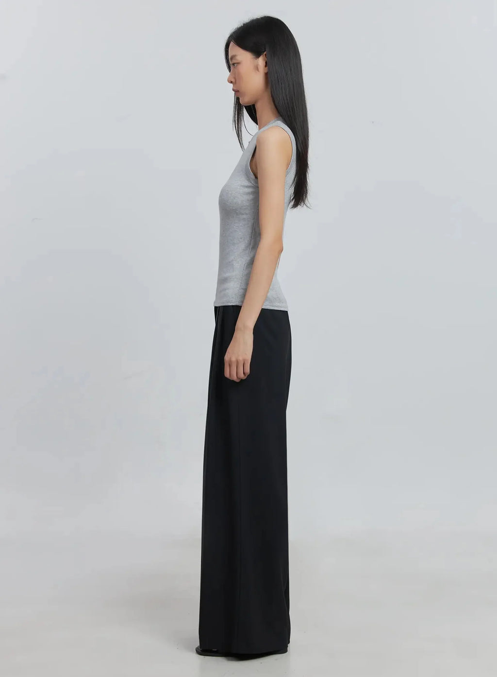 Basic Round-Neck Tank Top IU512