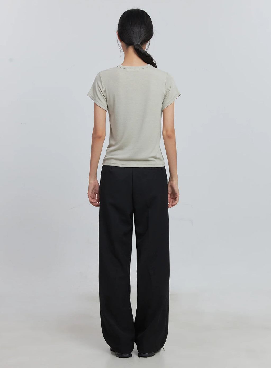 Loose-Fit Short-Sleeve Tee IU512