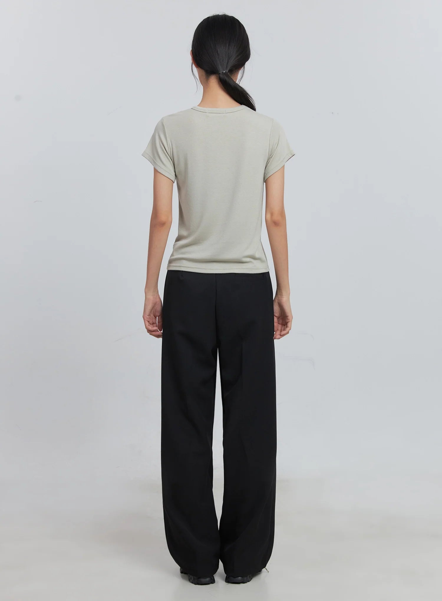 Loose-Fit Short-Sleeve Tee IU512