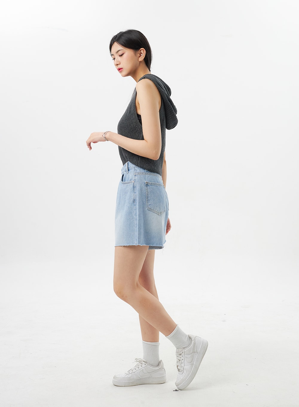 Wide Denim Shorts BY325