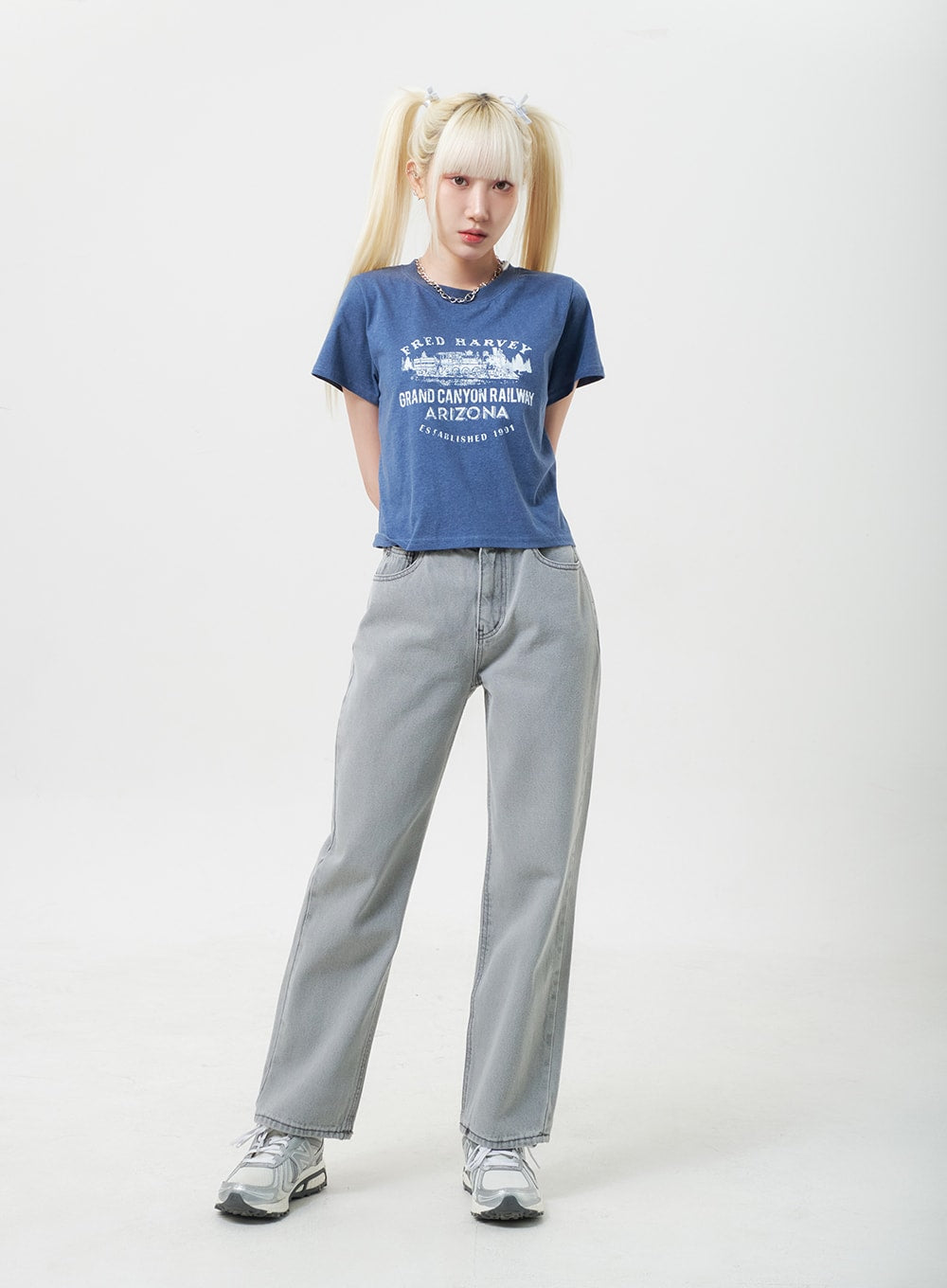 Wide Graphic Tee BU302