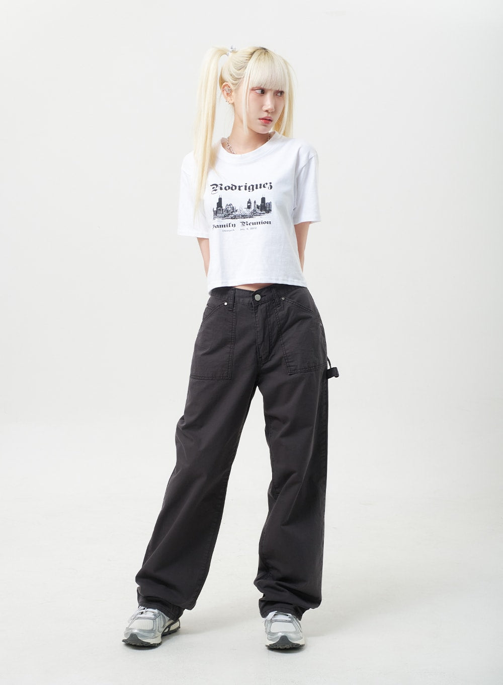 Crewneck Graphic Tee BU302