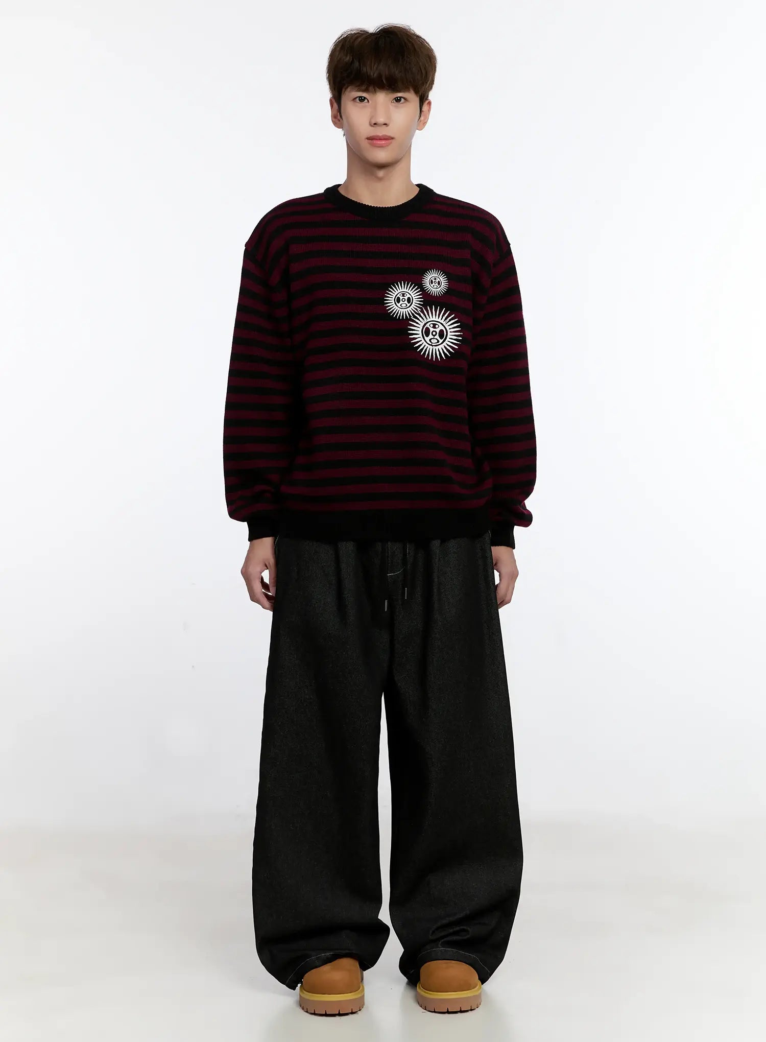 Men's Sunburst Striped Knit Sweater IS529