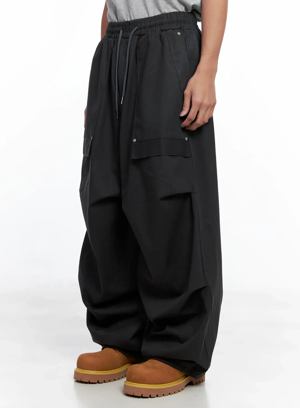 Men's Parachute Wide Pants IO506