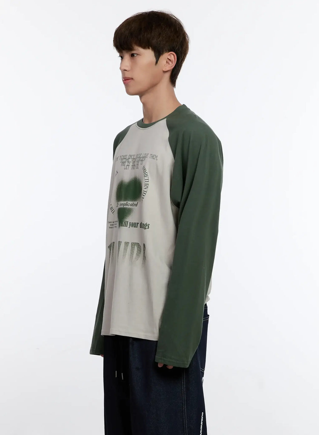 Men's Graphic Raglan Long Sleeve T-Shirt IS529