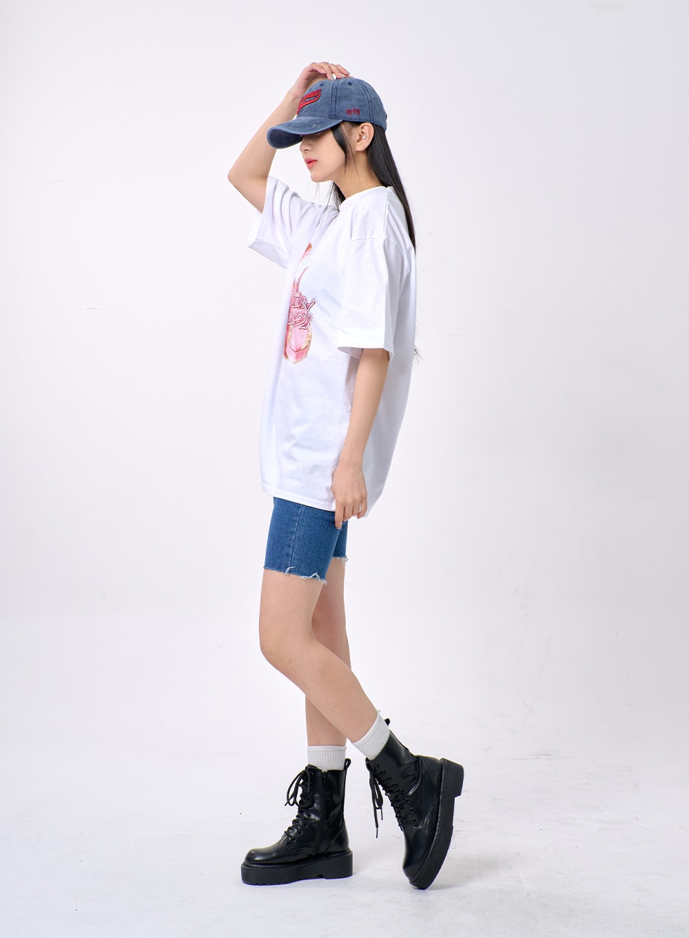 Oversized Graphic Tee BA327