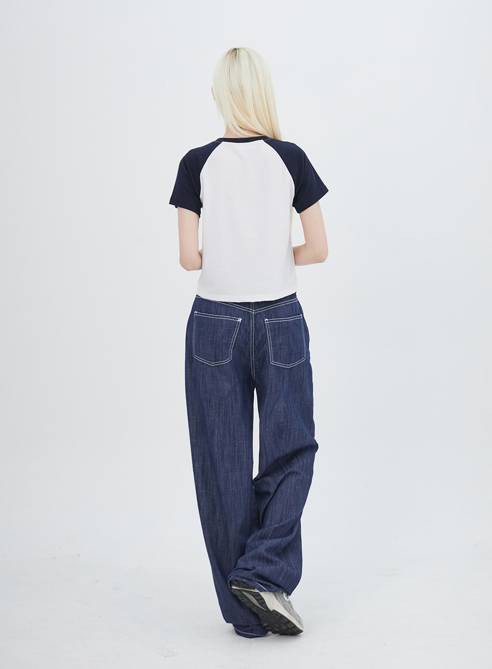 Two Color Graphic Tee IU313