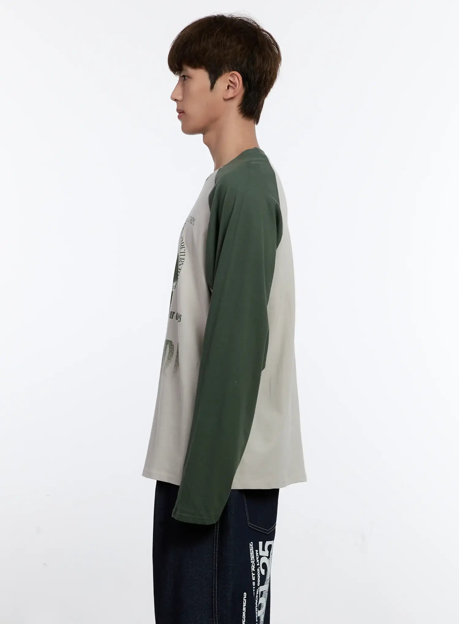 Men's Graphic Raglan Long Sleeve T-Shirt IS529