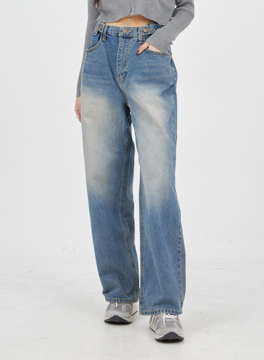 Mid-Wash Baggy Jeans BM321