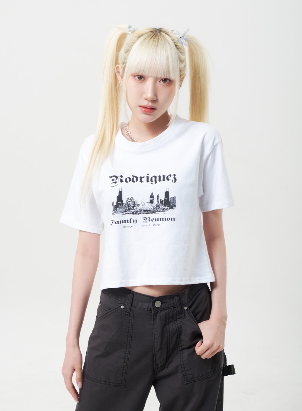 Crewneck Graphic Tee BU302