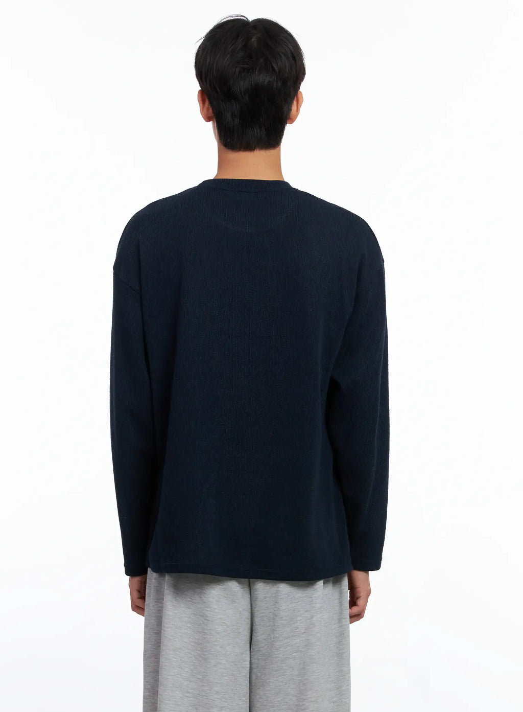 Men's Graphic Knit Long-Sleeve Top IS519