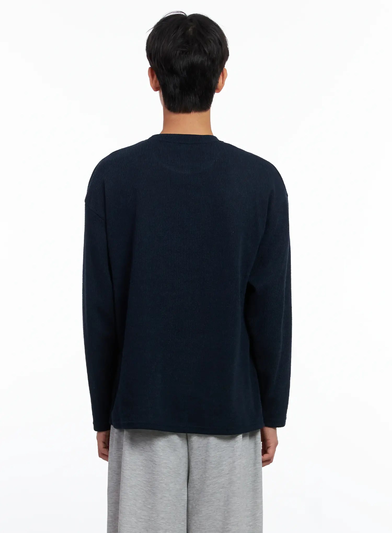 Men's Graphic Knit Long-Sleeve Top IS519