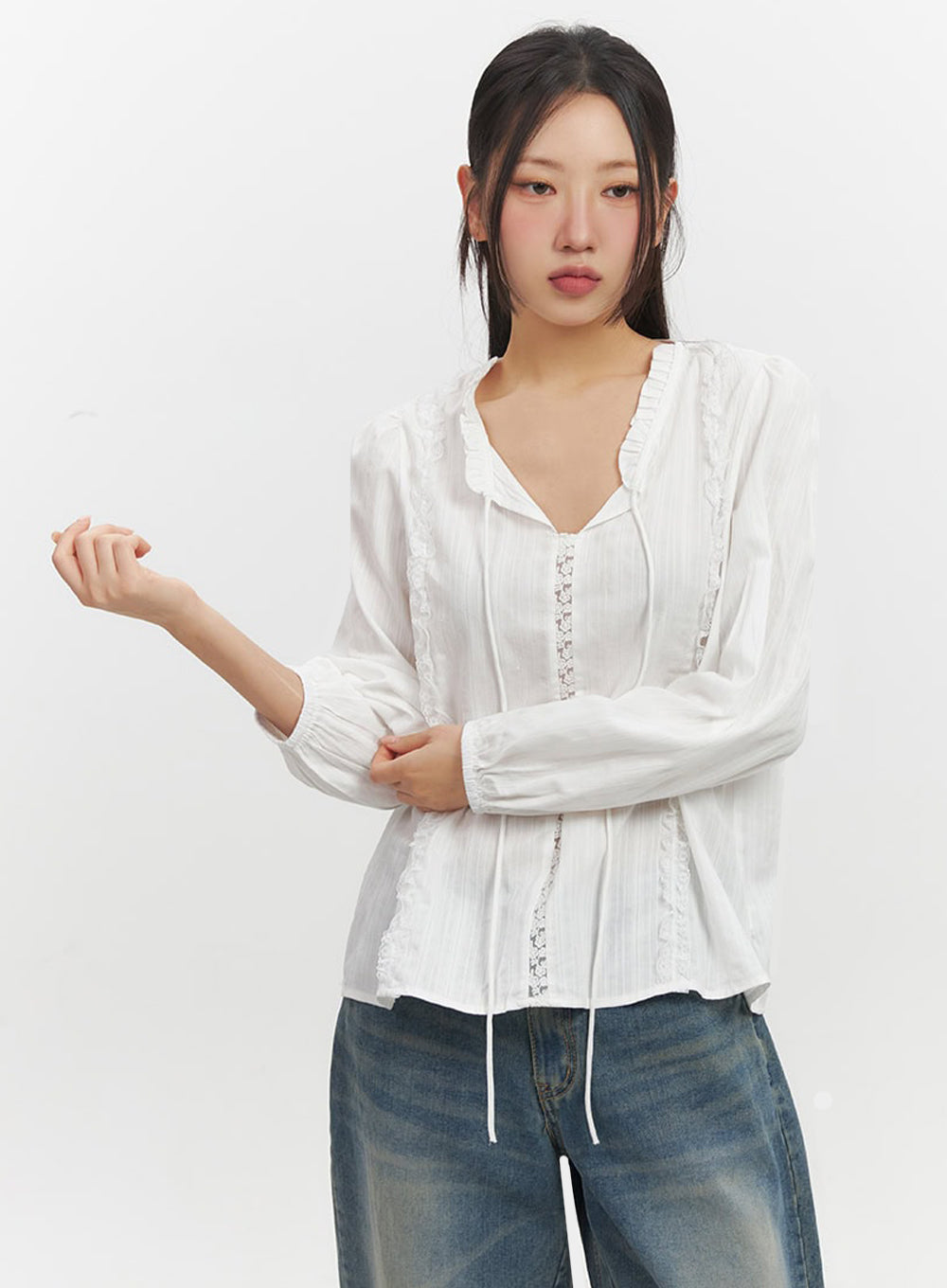 Lace-Trim Loose-Fit Blouse IF511