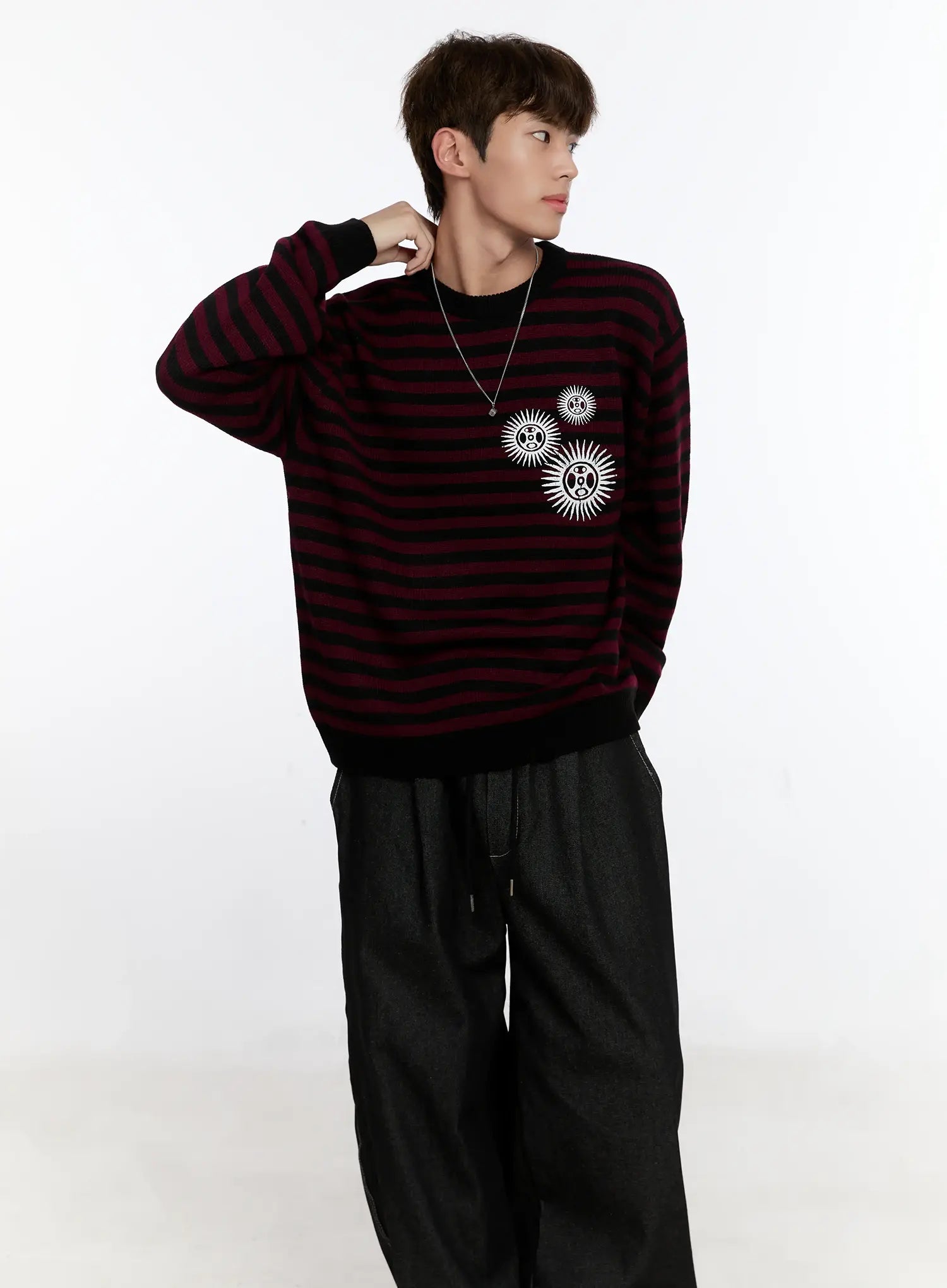 Men's Sunburst Striped Knit Sweater IS529