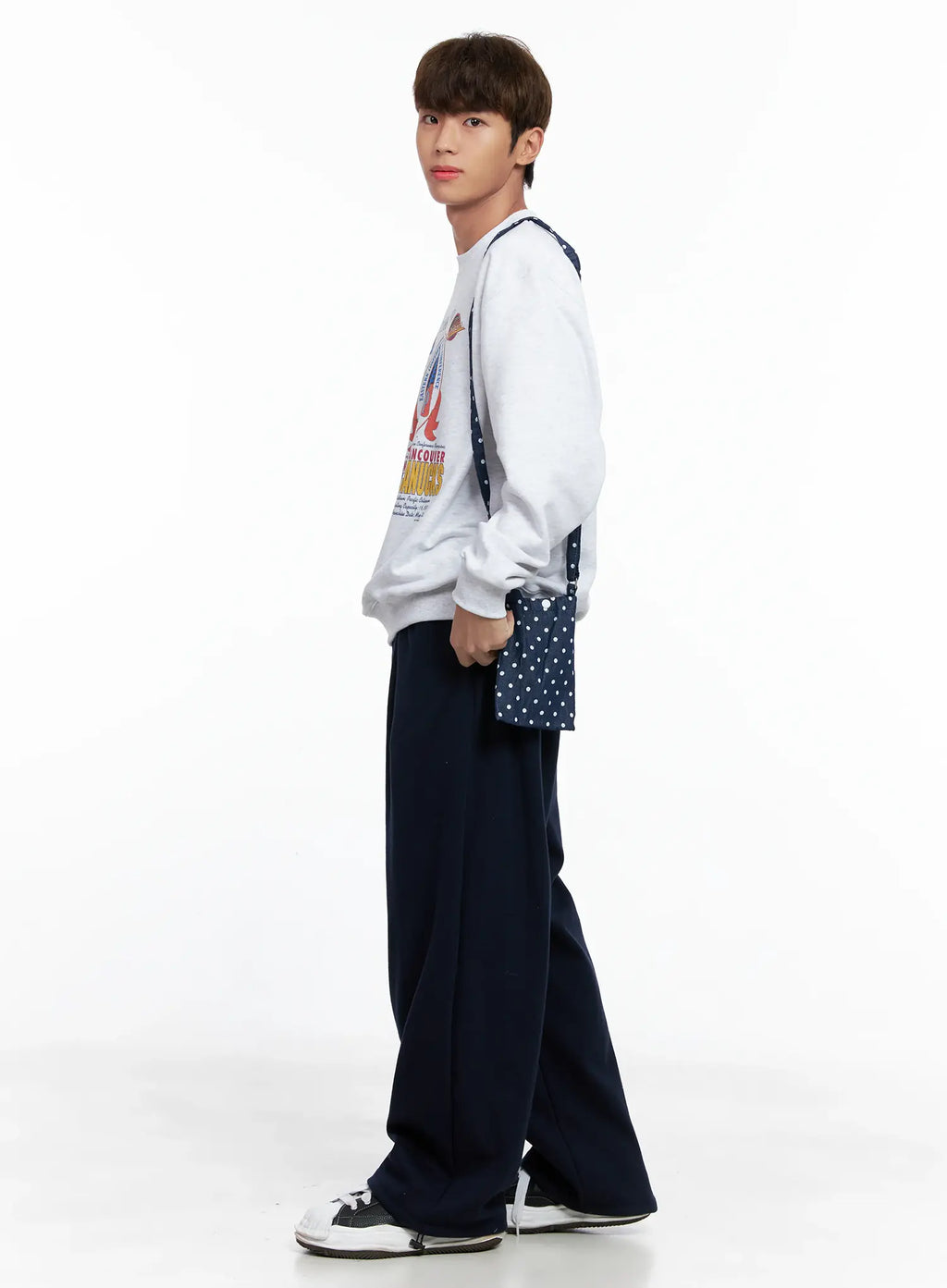 Men's Retro Sports Crewneck IO502