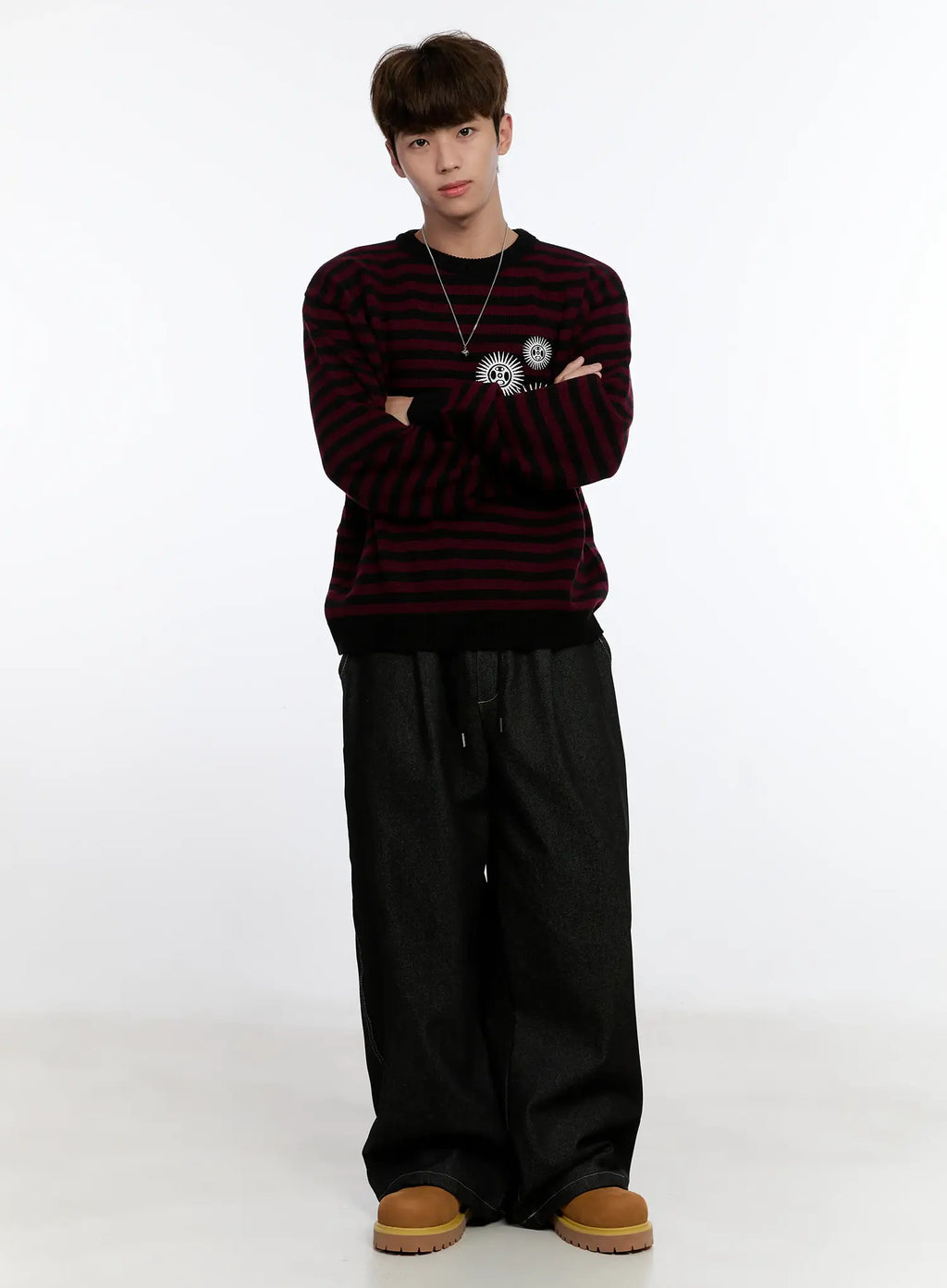 Men's Sunburst Striped Knit Sweater IS529