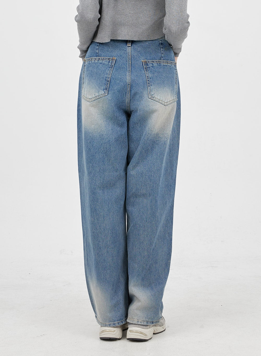Mid-Wash Baggy Jeans BM321