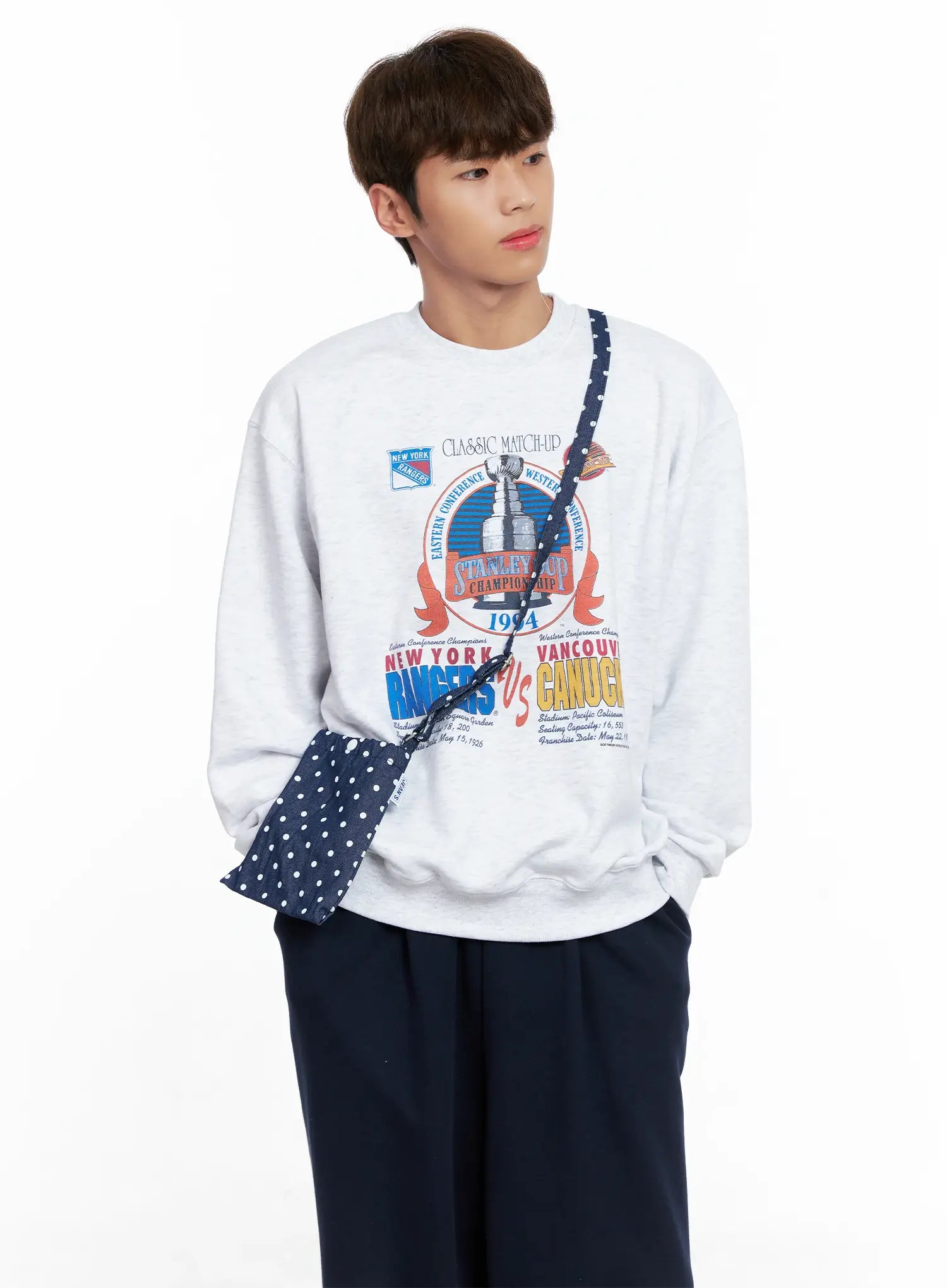 Men's Retro Sports Crewneck IO502