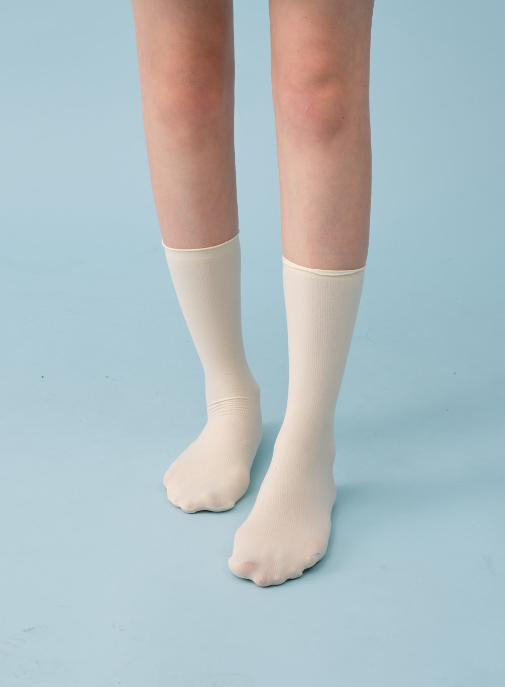 Sheer Ribbed Socks BY27