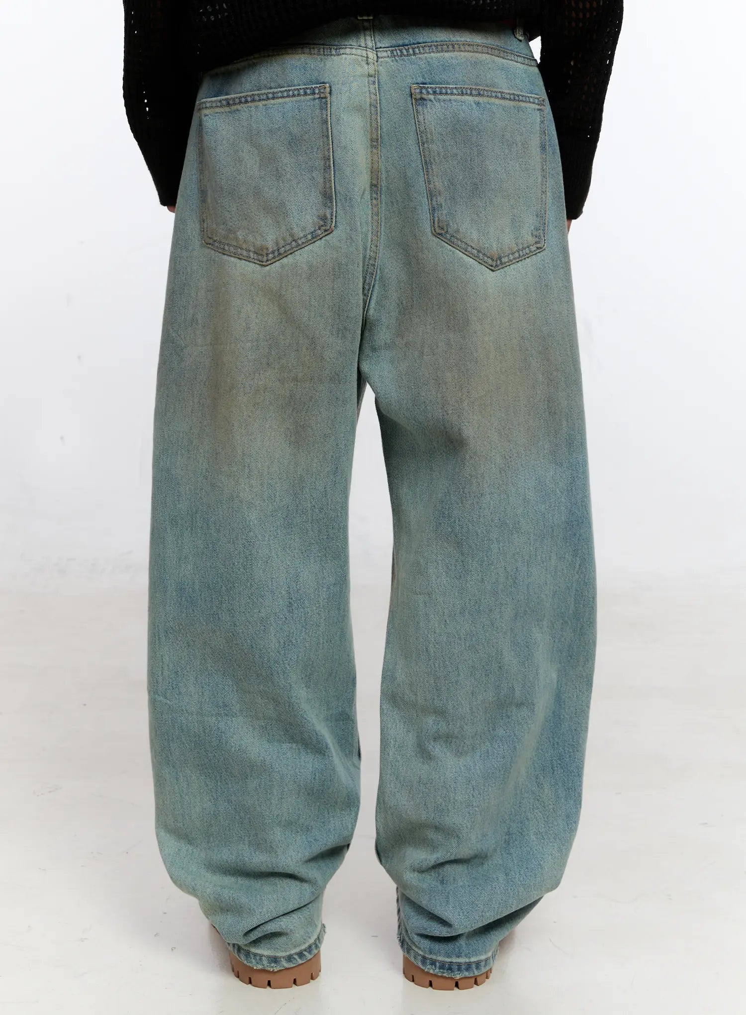 Men's Vintage Wash Wide Fit Jeans IS529
