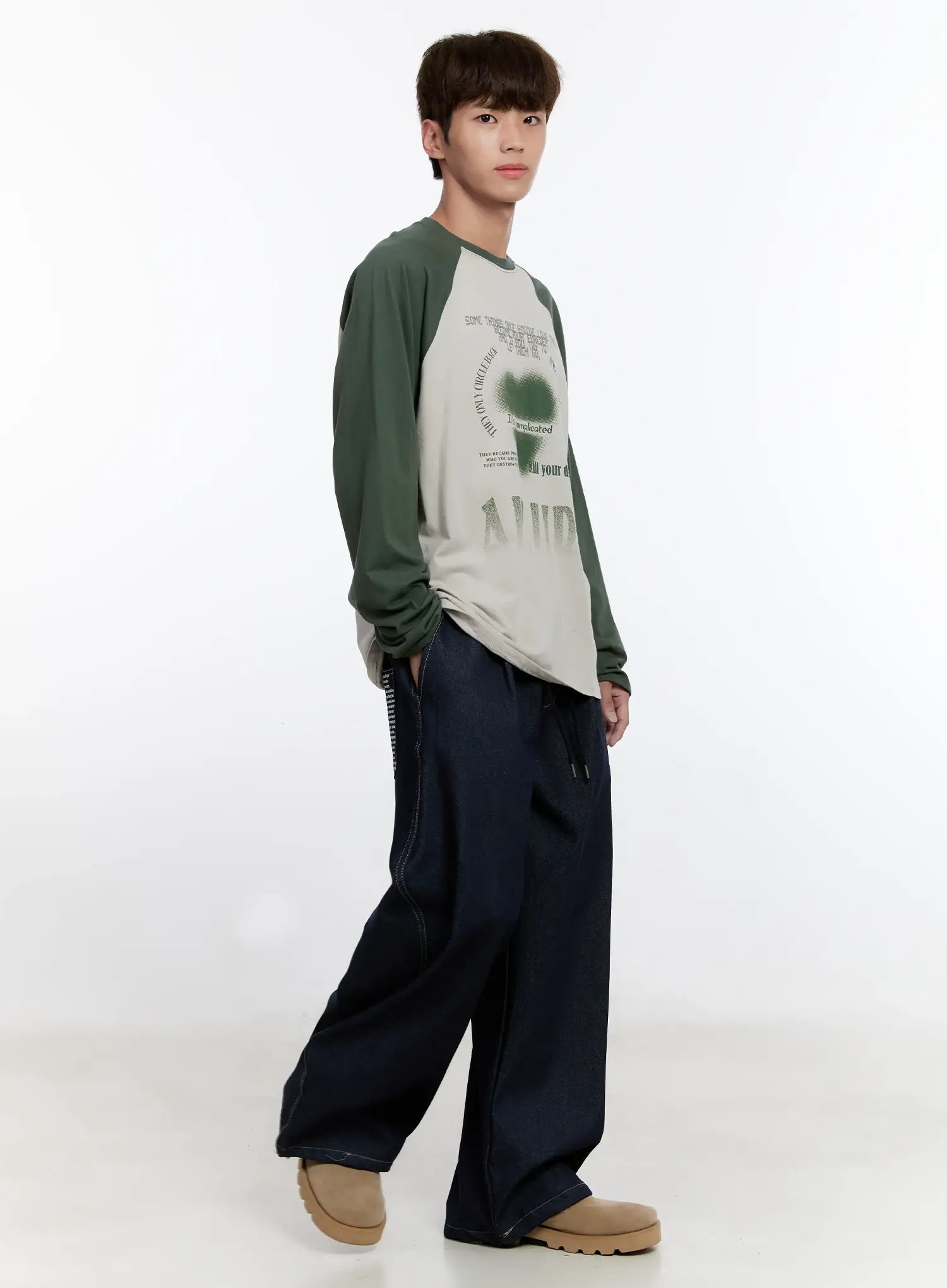 Men's Graphic Raglan Long Sleeve T-Shirt IS529