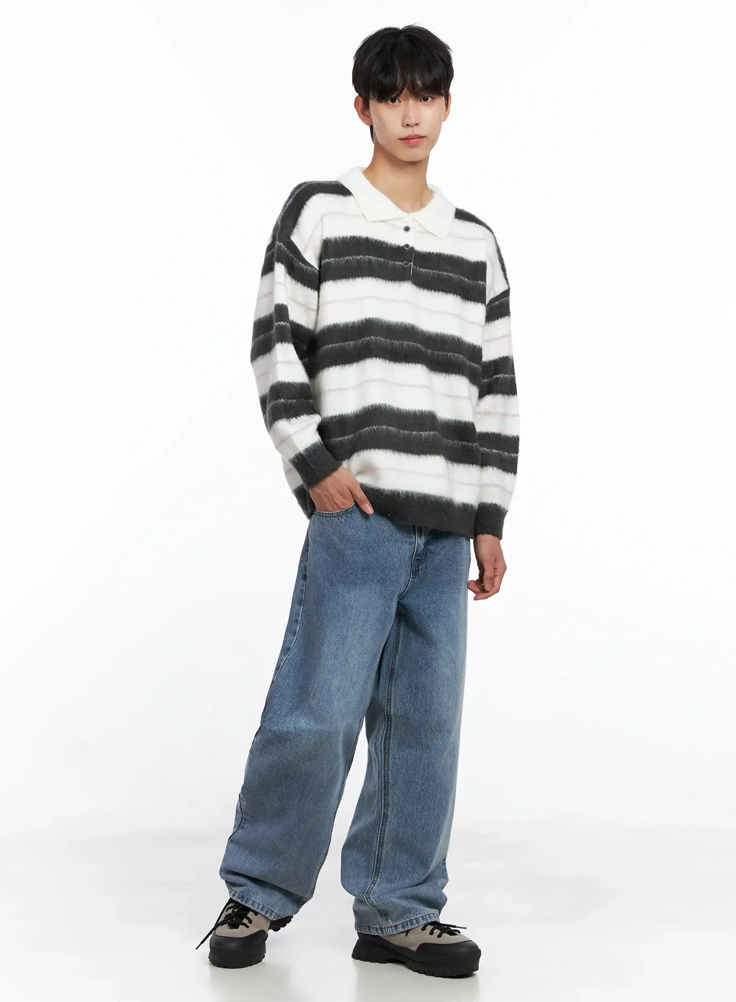 Men's Striped Knit Sweater (White) IS519