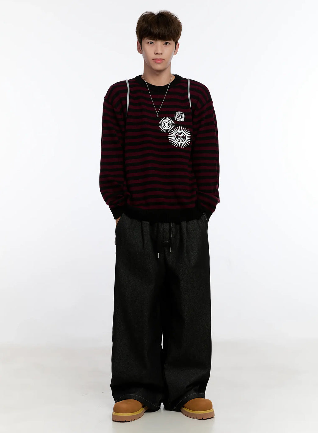 Men's Sunburst Striped Knit Sweater IS529