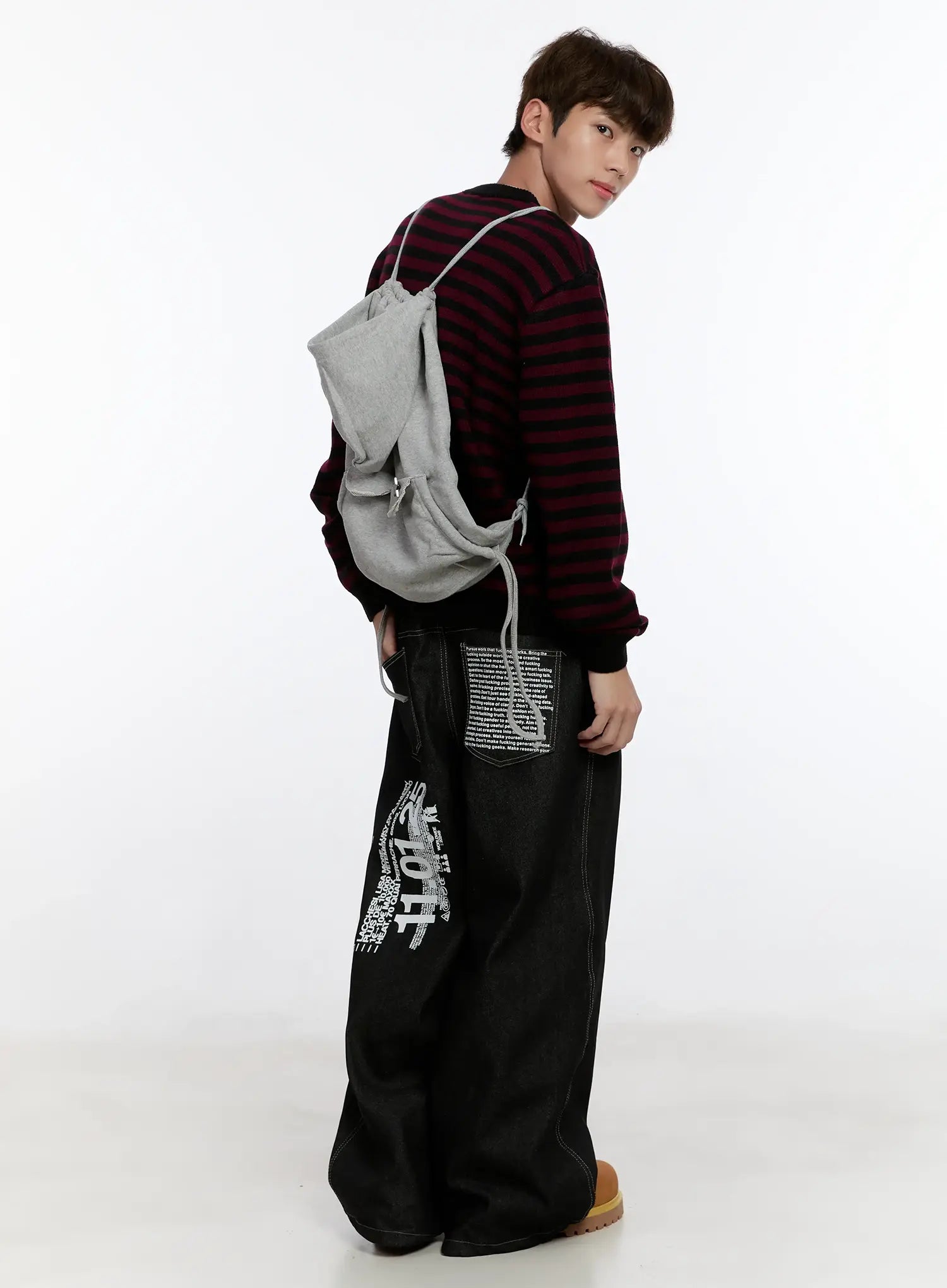 Men's Graphic Jeans (Black) IS529